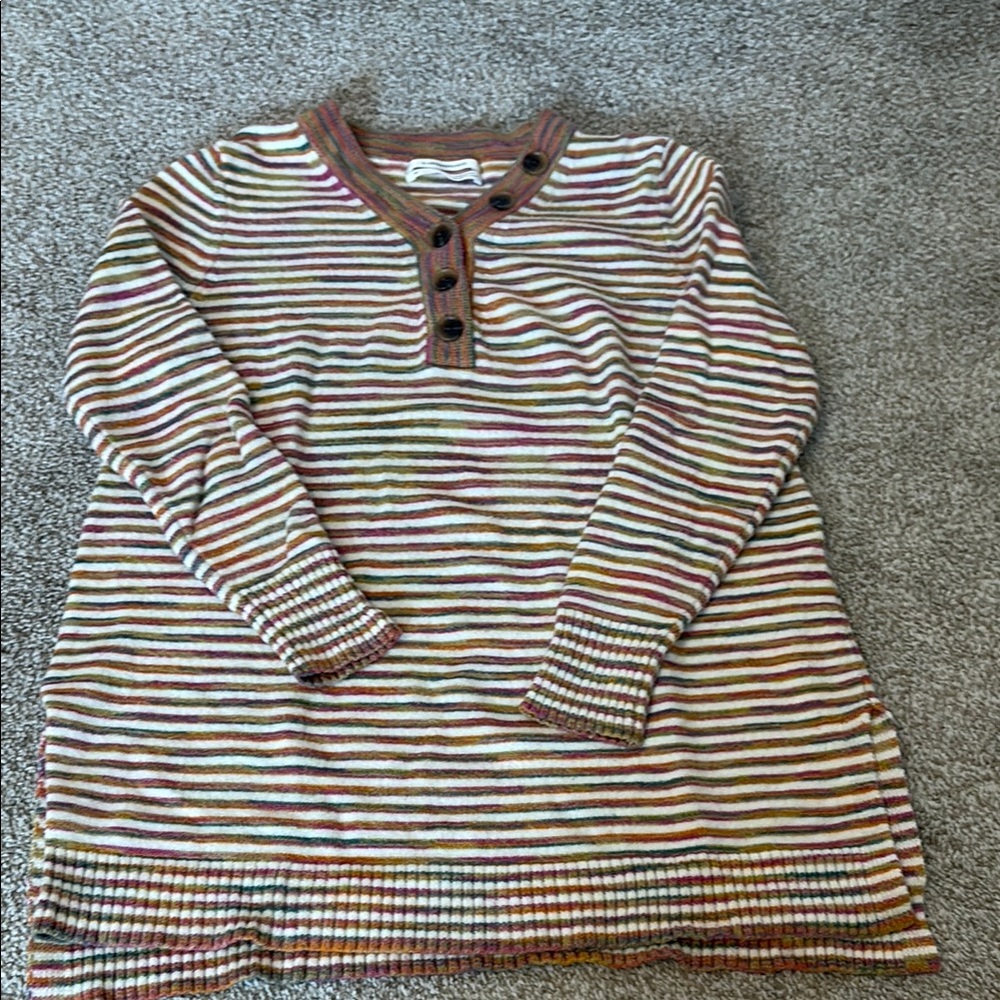 By ANTHROPOLOGIE V NECK BUTTON STRIPED SWEATER SIZE XS